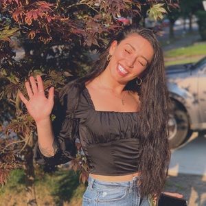 Meet your Posher, Leslie